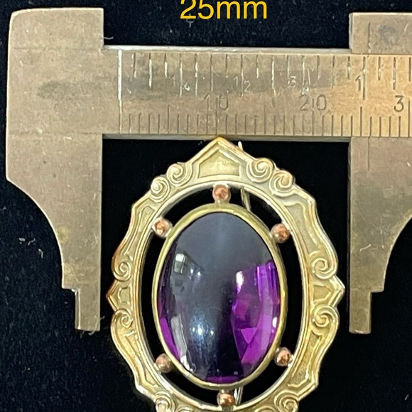 Brooch .. circa 1920’s yellow gold filled … cabochon amethyst stone - Picture 3 of 4
